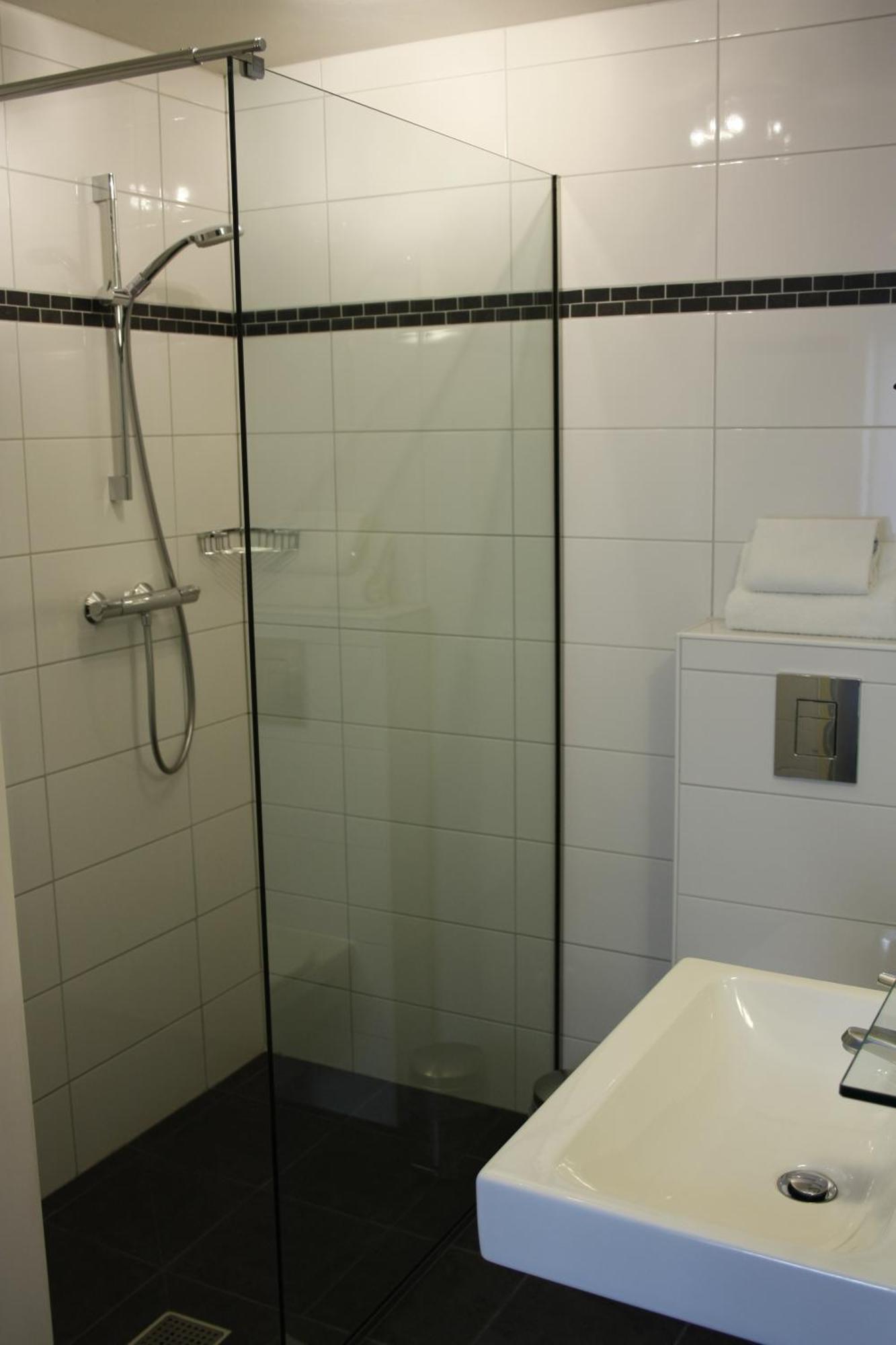 Hotel & Appartementen Royal Sas van Gent Exterior photo