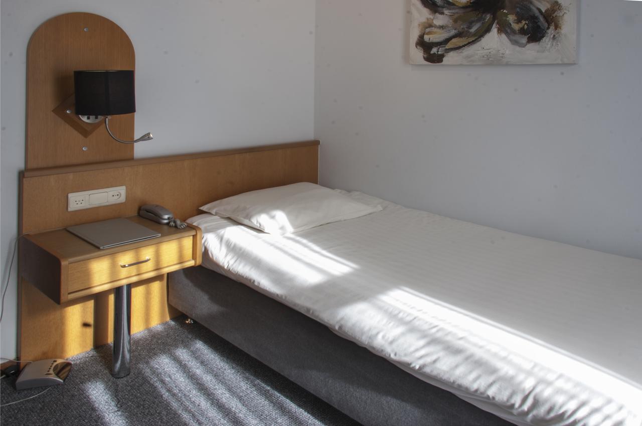Hotel & Appartementen Royal Sas van Gent Exterior photo