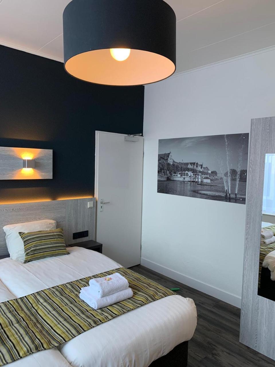 Hotel & Appartementen Royal Sas van Gent Exterior photo