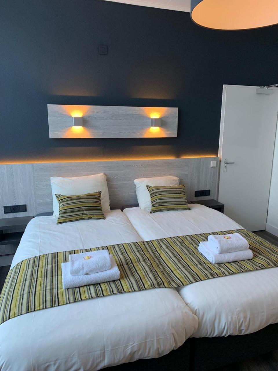 Hotel & Appartementen Royal Sas van Gent Exterior photo